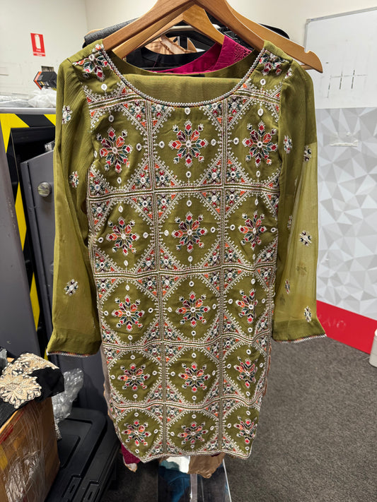 Green Chiffon Shesha Work 3 Pcs Suit